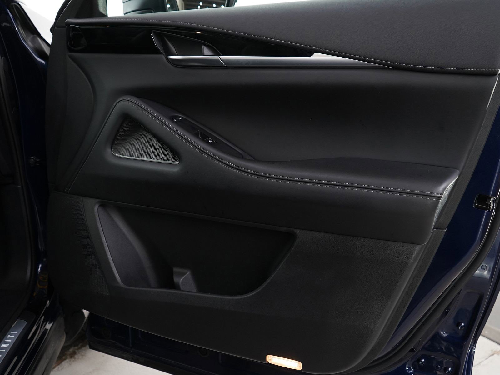 Used 2023 INFINITI QX60 Pure image 10