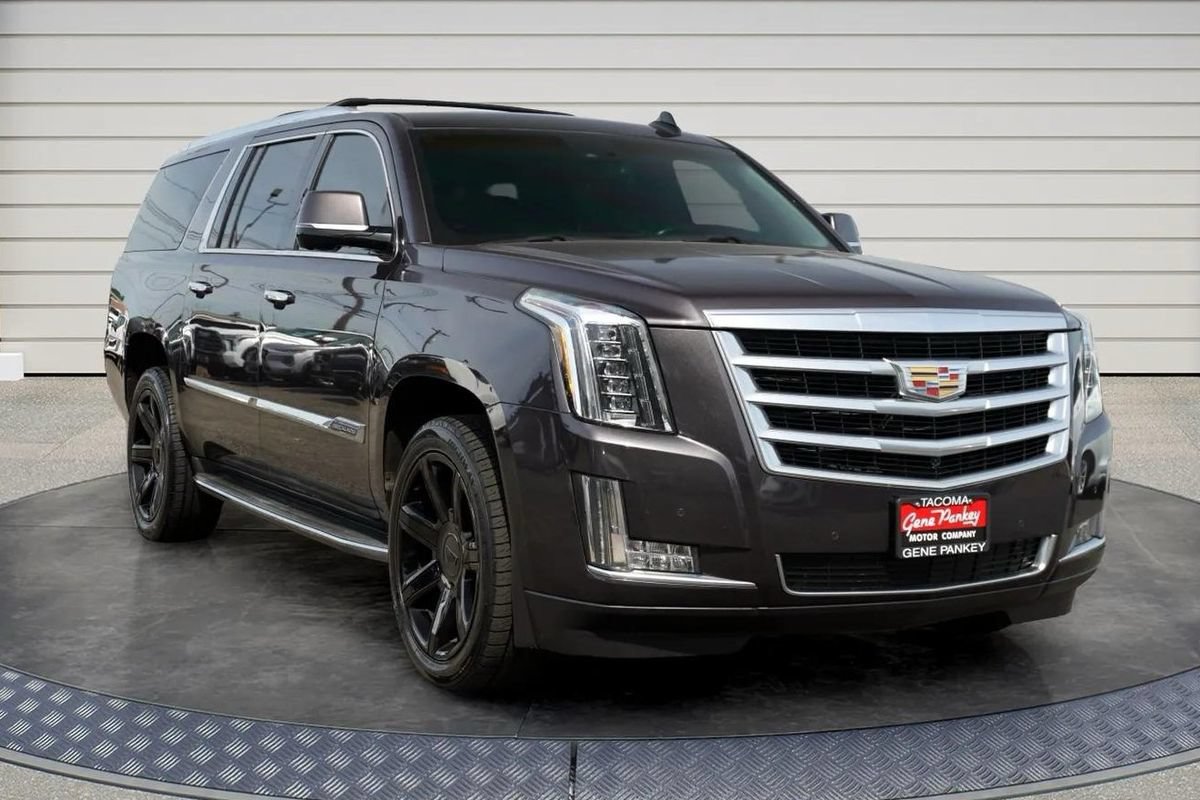 Used 2015 Cadillac Escalade ESV Luxury AWD/4WD image 1