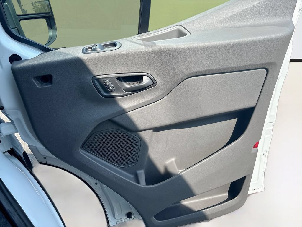 Used 2025 Ford Transit 250 Low Roof w/ Exterior Upgrade Package RWD image 22