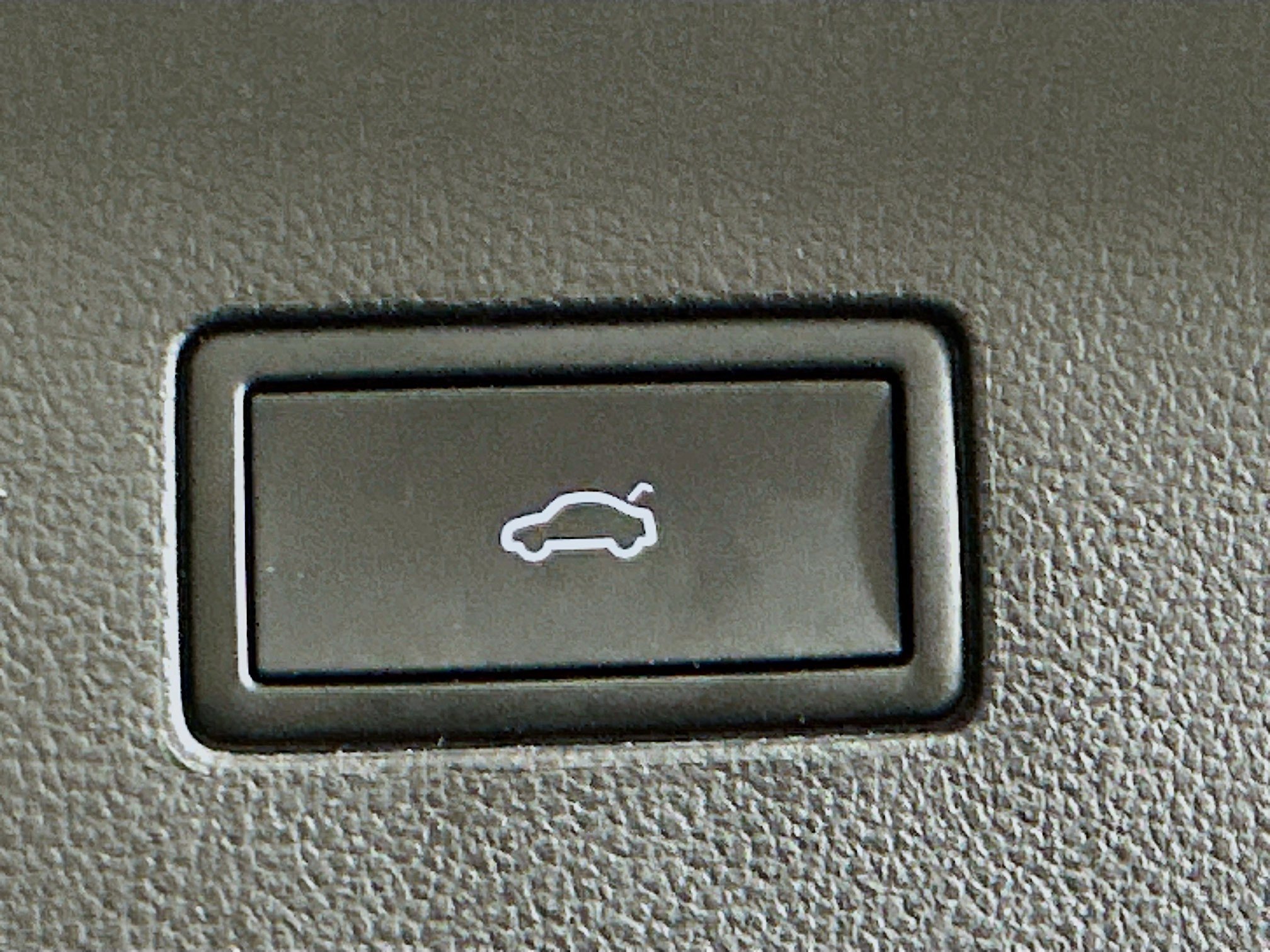 Used 2024 Volkswagen Atlas SE image 31