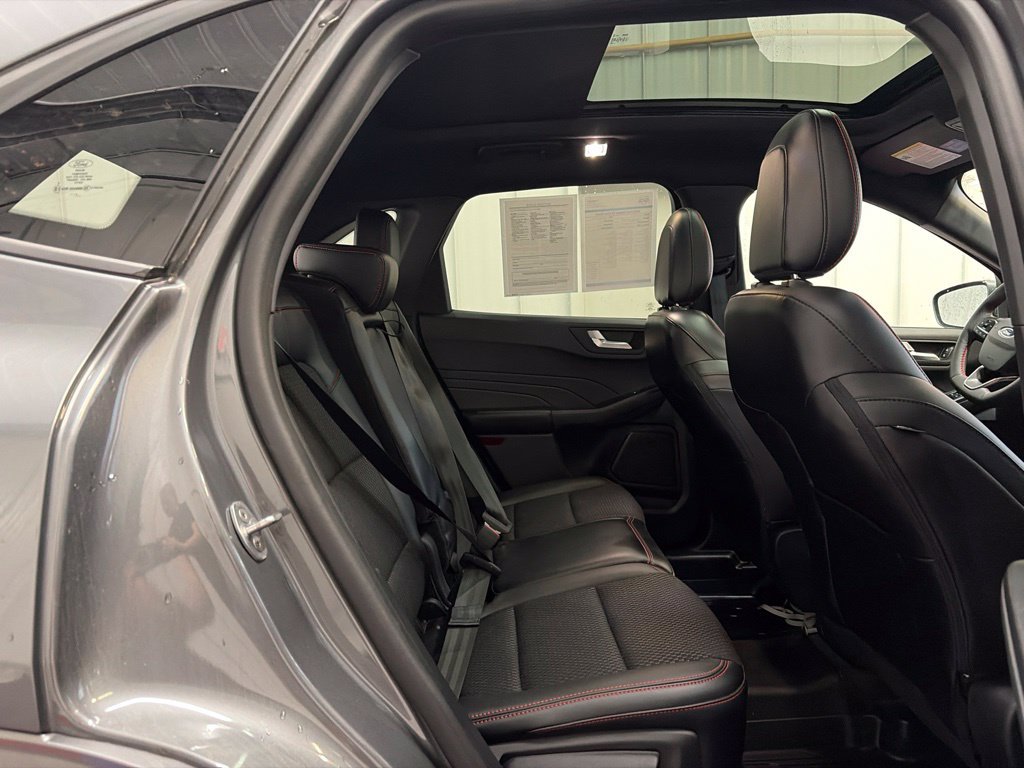 Used 2023 Ford Escape ST-Line Select AWD/4WD image 20