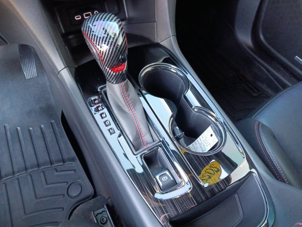 Used 2022 Chevrolet Equinox RS w/ RS Leather Package FWD image 19