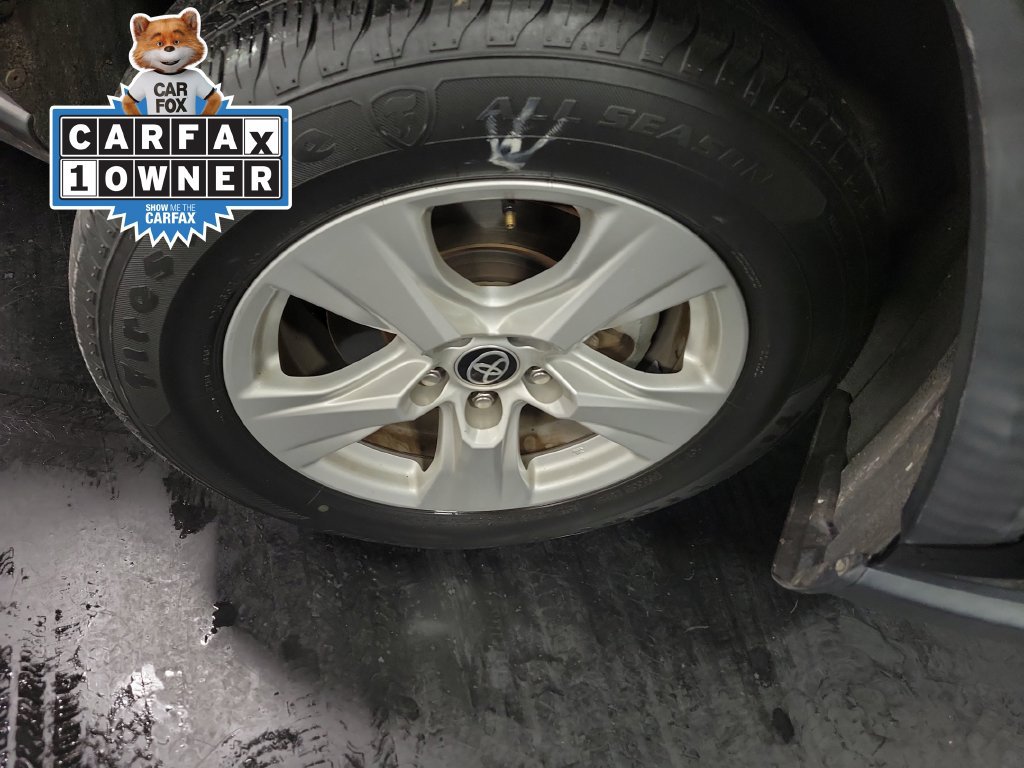Used 2021 Toyota RAV4 XLE w/ XLE Grade Weather Package FWD image 10