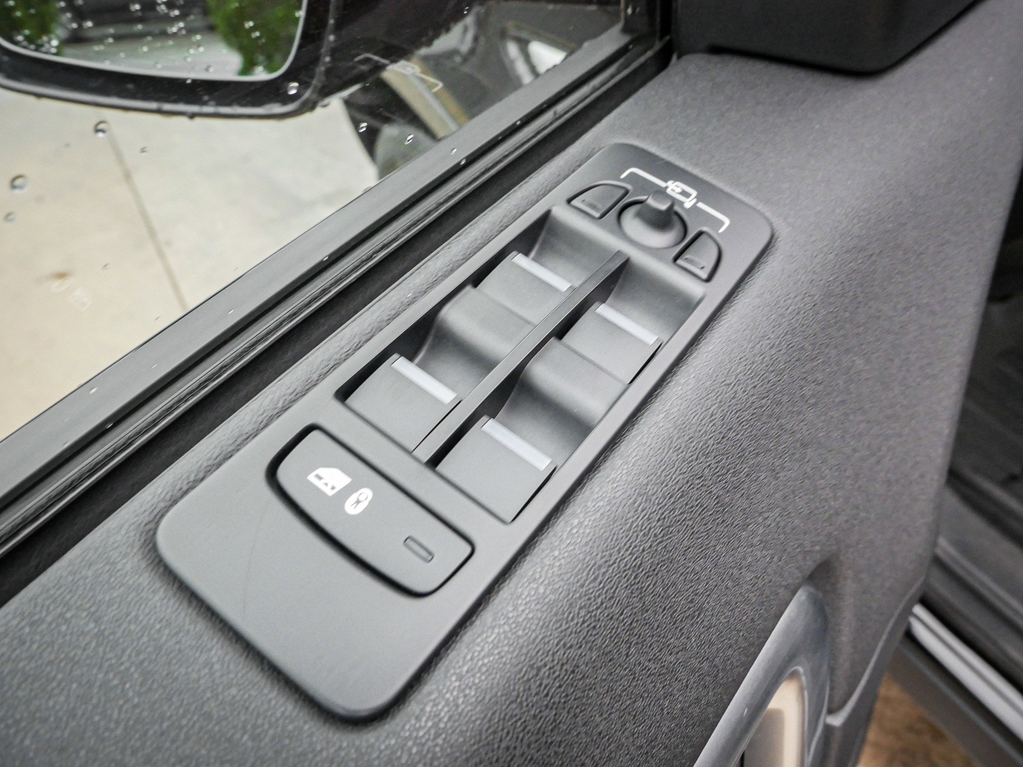 Used 2019 Land Rover Discovery Sport HSE image 15