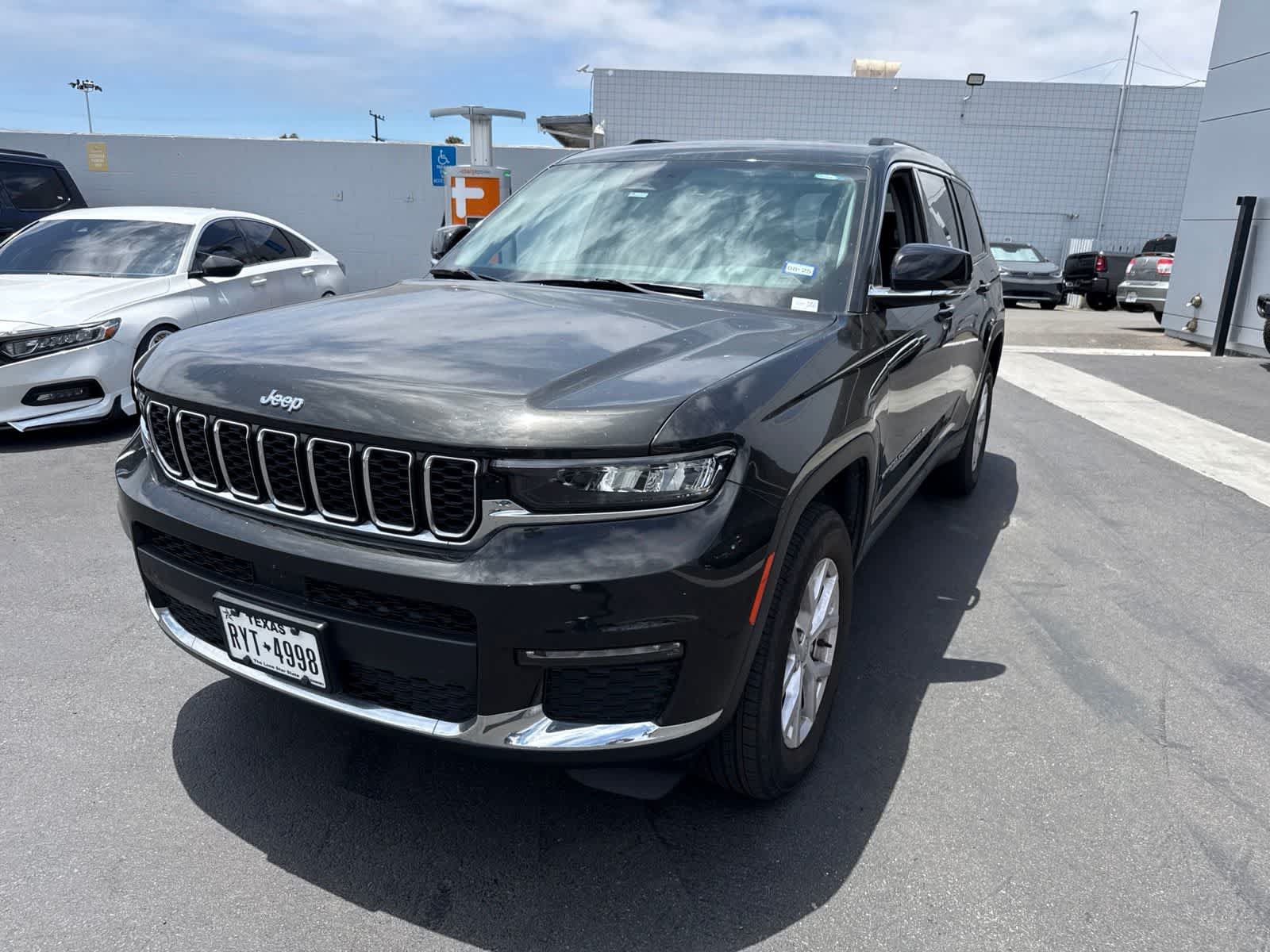 Used 2022 Jeep Grand Cherokee L Limited AWD/4WD video 1