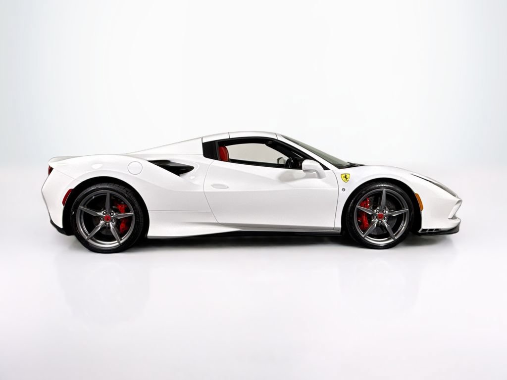 Certified 2022 Ferrari F8 Tributo RWD image 10