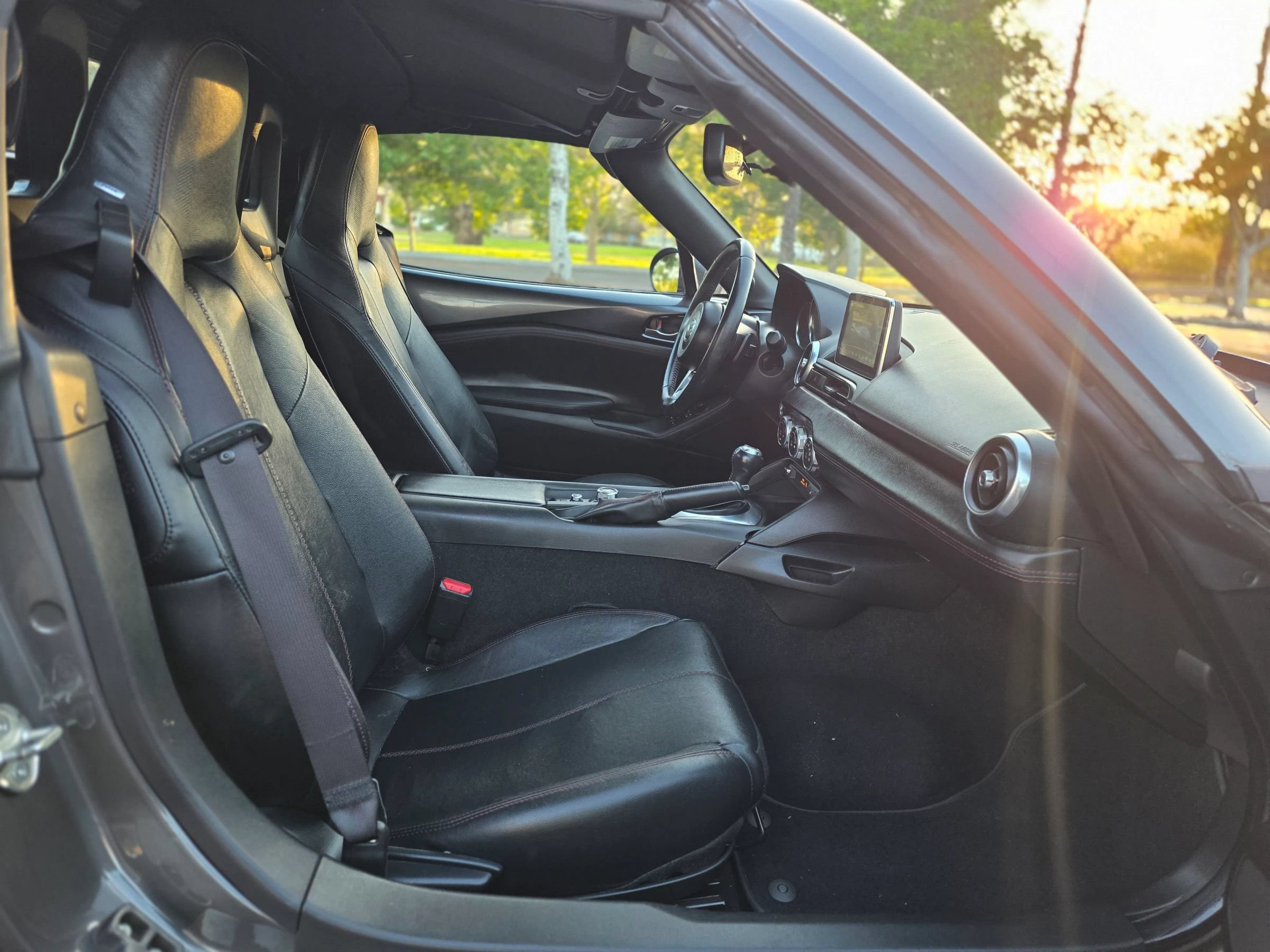 Used 2017 MAZDA MX-5 Miata RF Grand Touring RWD image 21