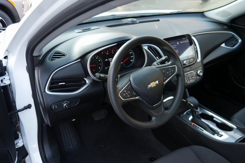 Used 2024 Chevrolet Malibu LT image 10