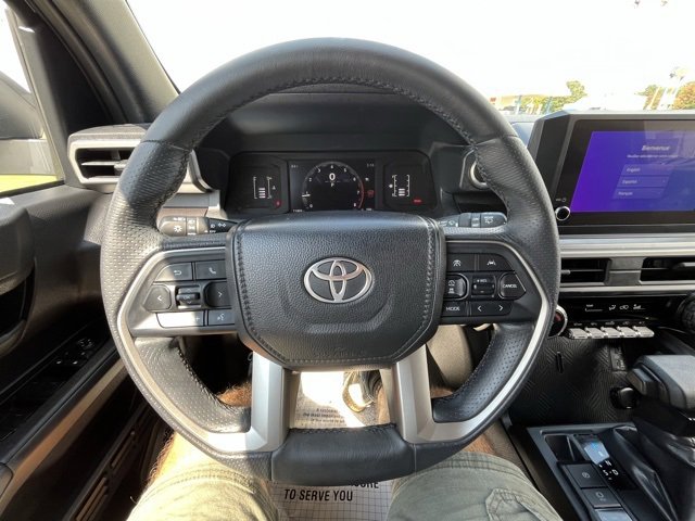 Used 2025 Toyota 4Runner SR5 image 12