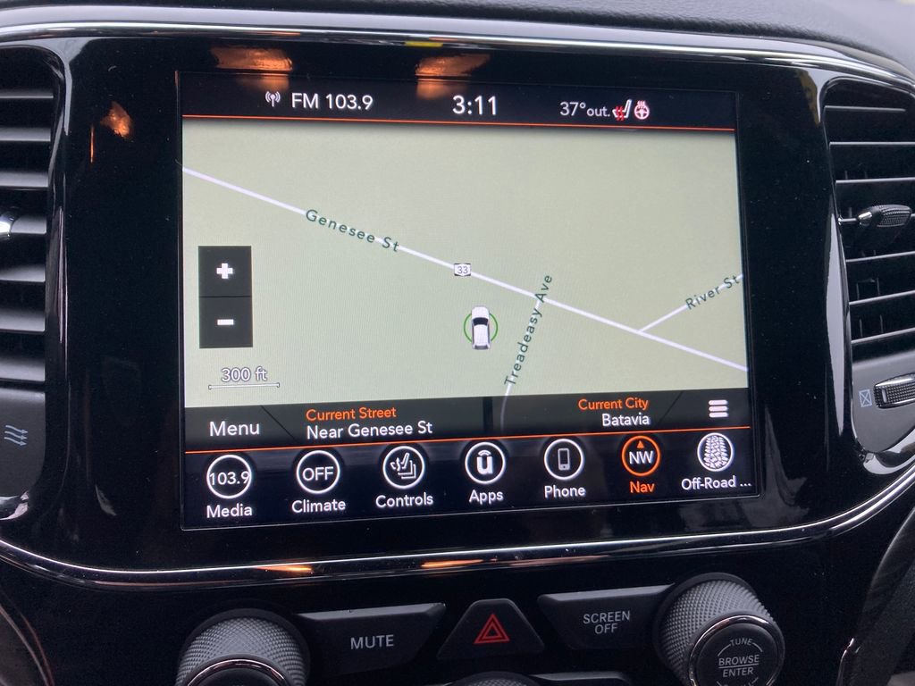 Used 2019 Jeep Grand Cherokee Altitude image 23