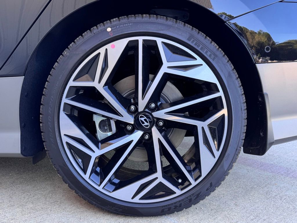 New 2025 Hyundai Ioniq 6 Limited image 27