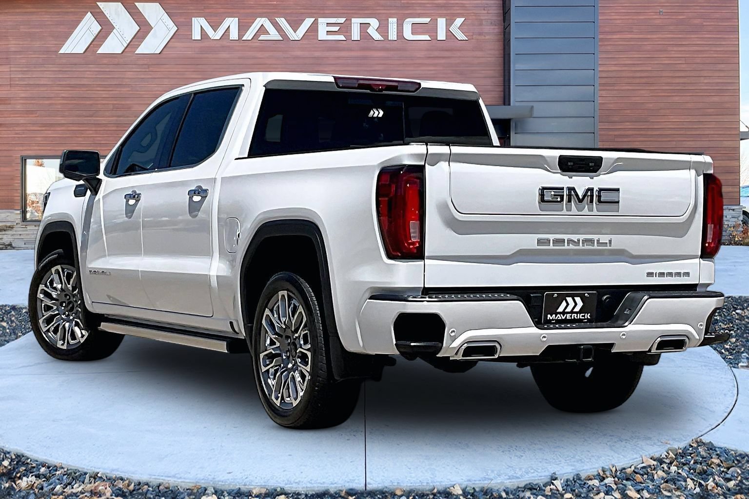 Used 2025 GMC Sierra 1500 Denali Ultimate AWD/4WD image 4