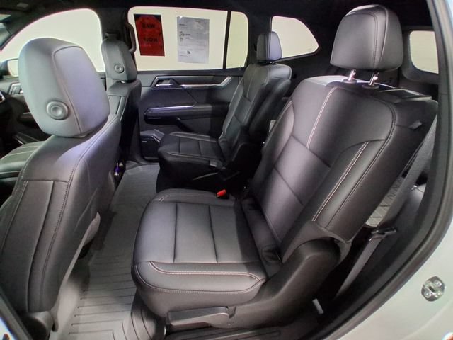 Certified 2026 GMC Acadia Elevation w/ Elevation Premium Package AWD/4WD image 11