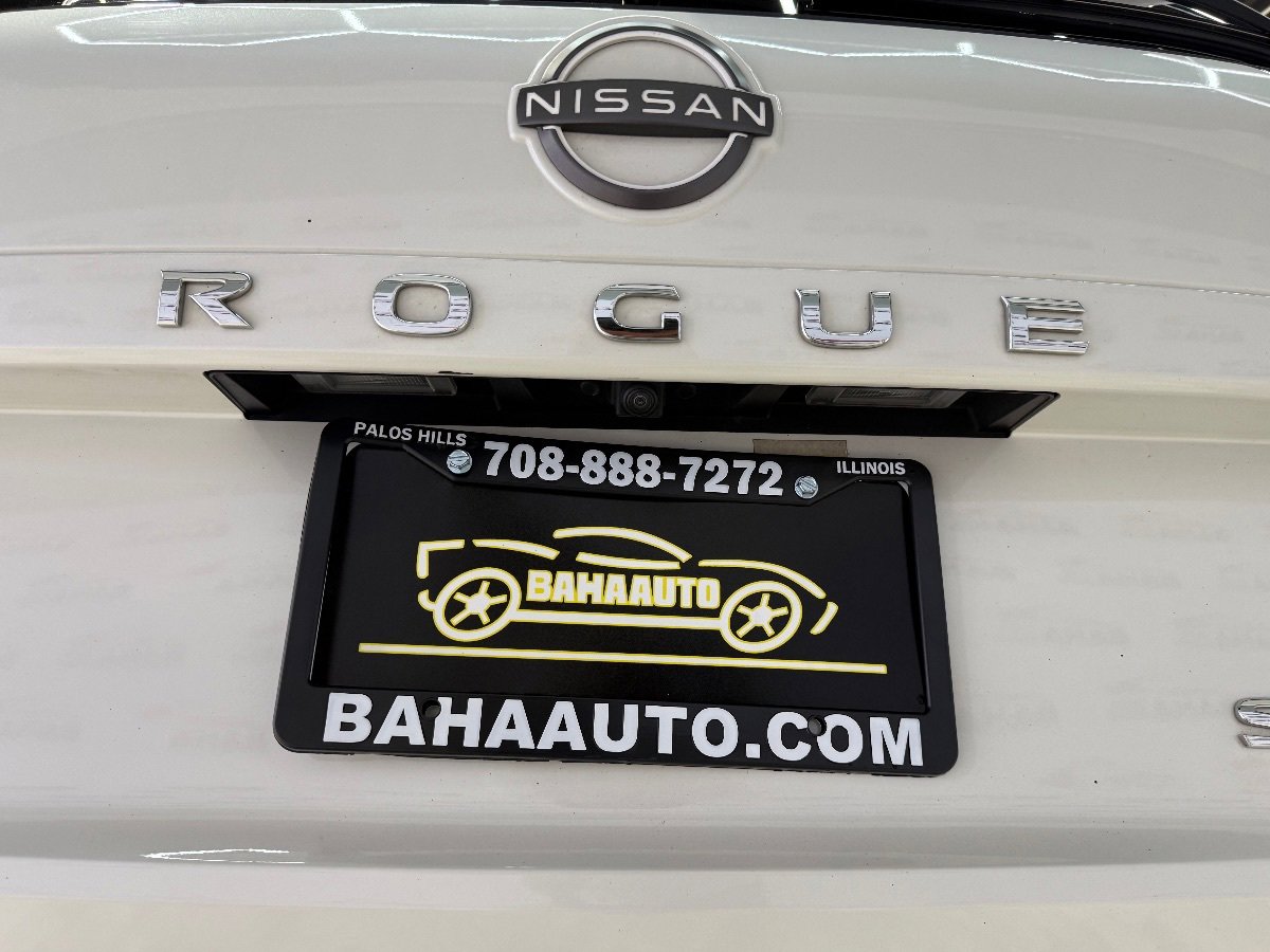 Used 2023 Nissan Rogue SV image 8