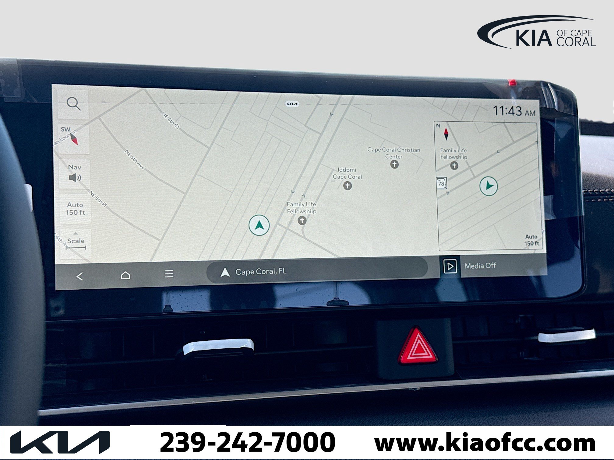 New 2026 Kia Carnival EX FWD image 32