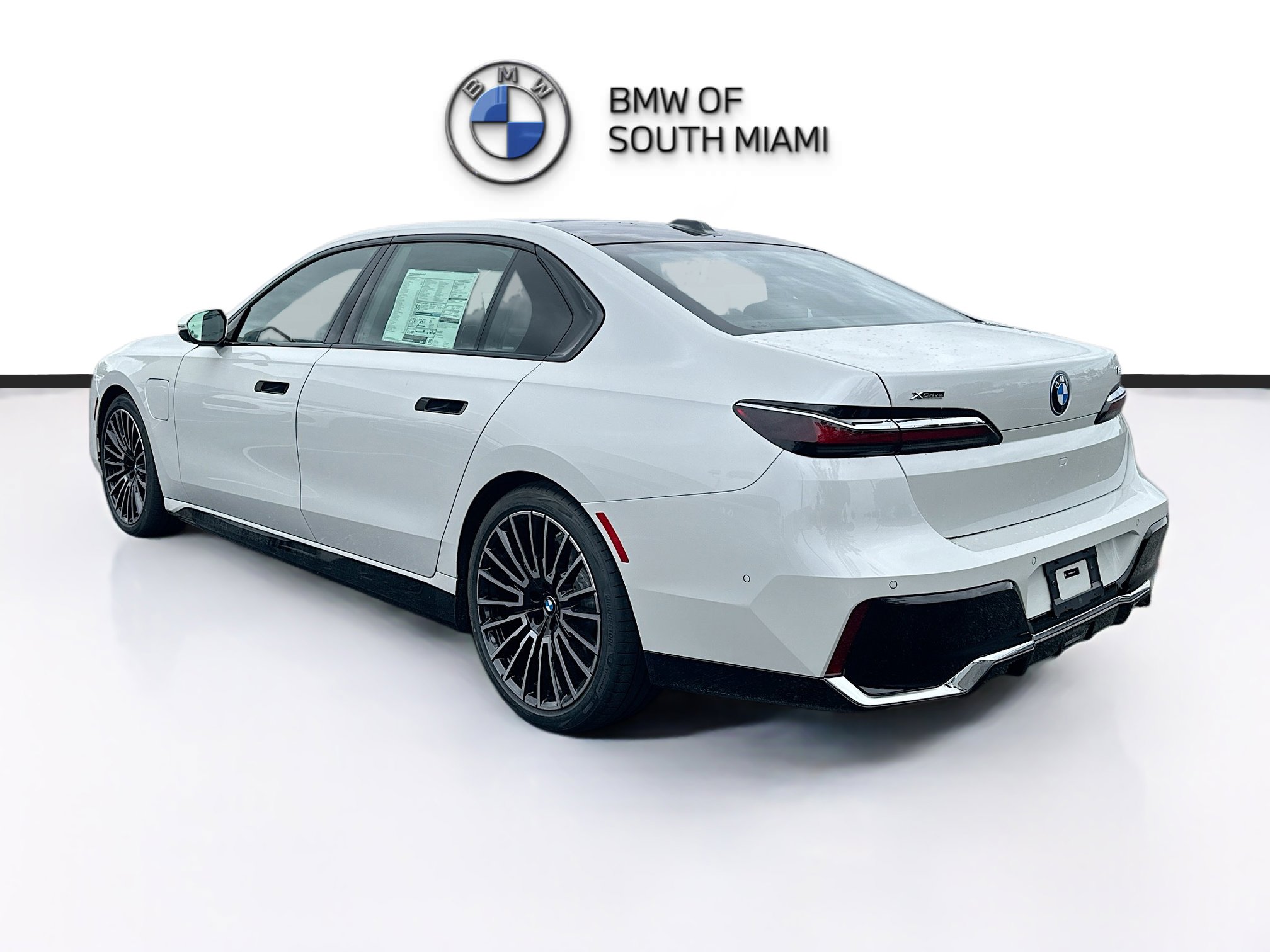 New 2026 BMW 750e xDrive w/ Premium Package AWD/4WD image 4