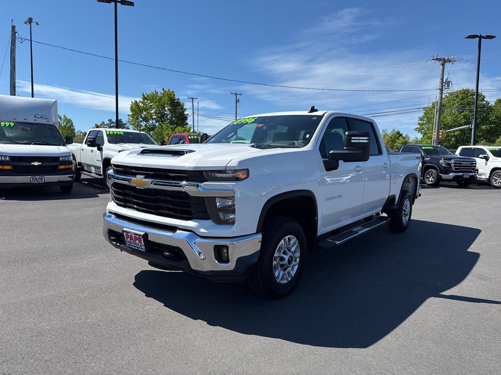 Used 2025 Chevrolet Silverado 2500 LT w/ Convenience Package AWD/4WD image 9