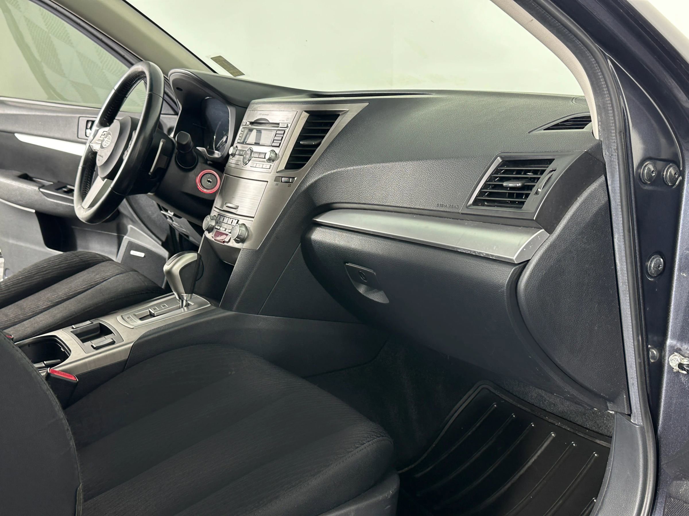 Used 2011 Subaru Legacy 2.5i Premium image 38