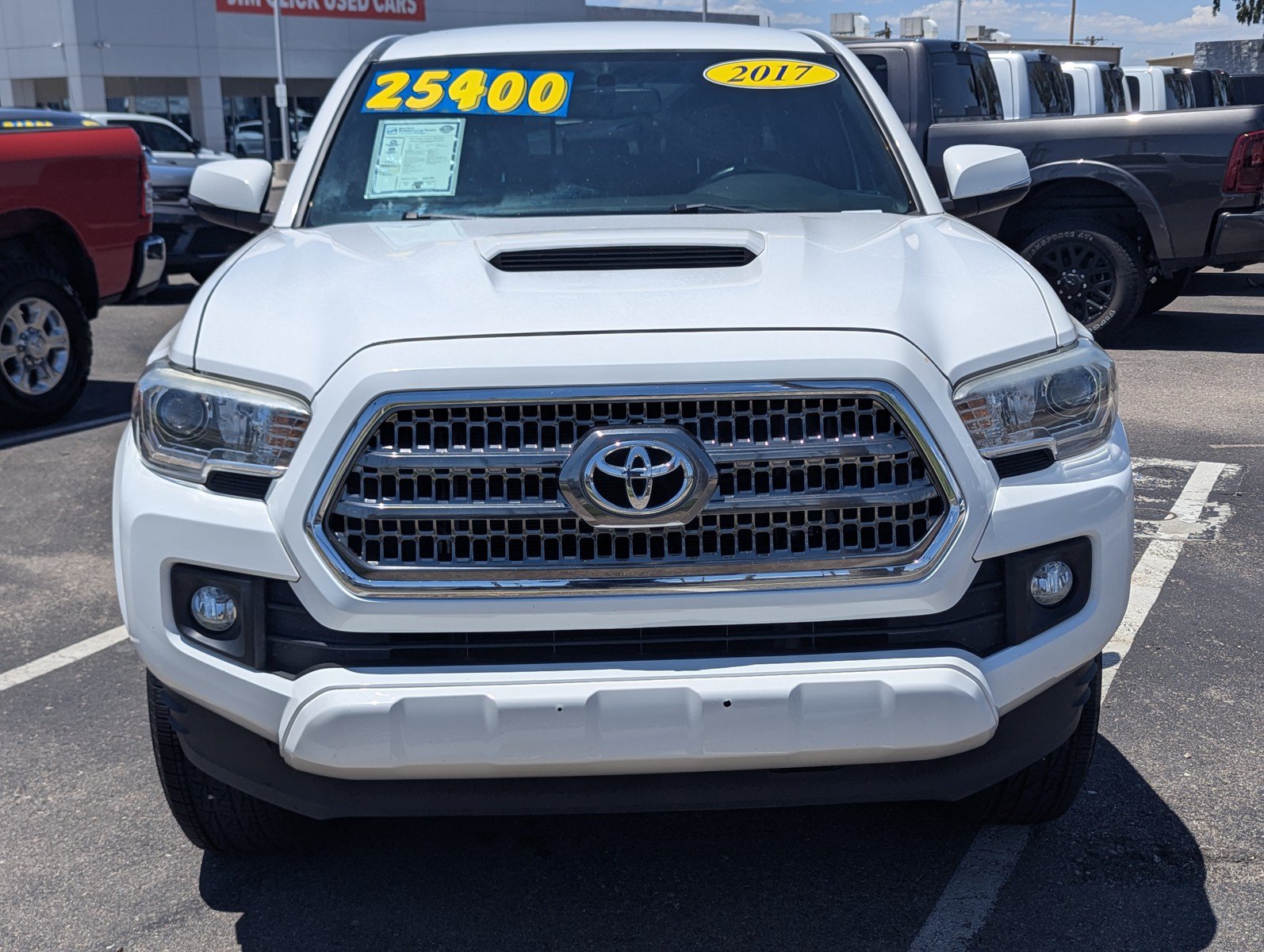 Used 2017 Toyota Tacoma TRD Sport w/ Tow Package RWD image 6