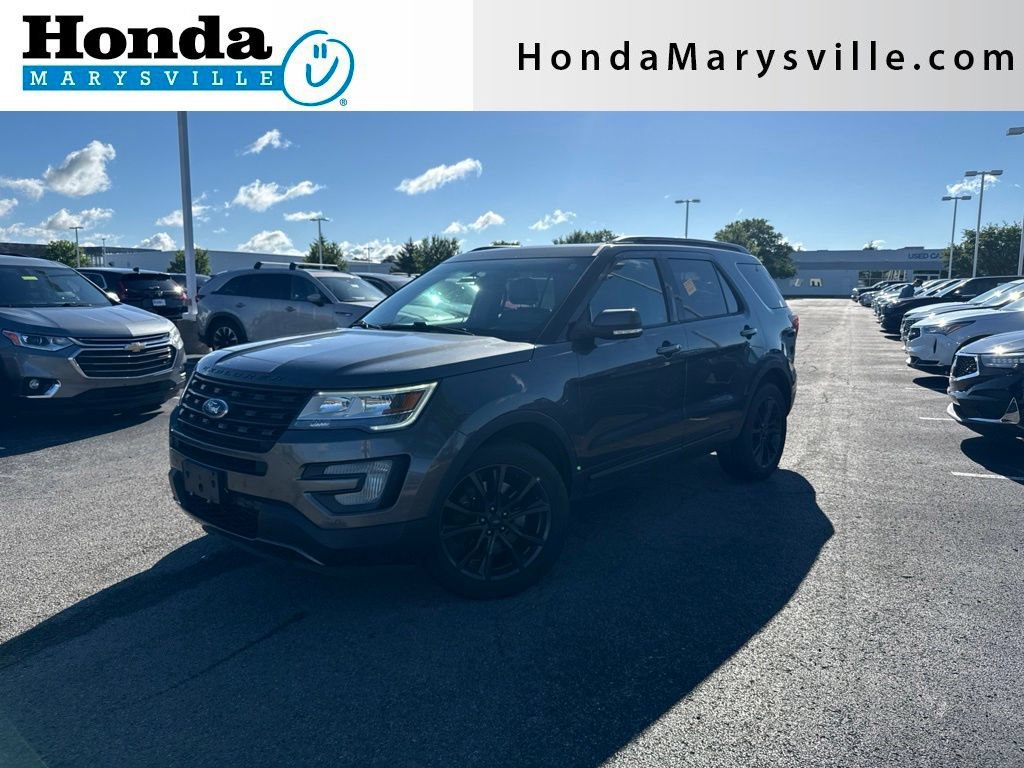 Used 2017 Ford Explorer XLT w/ Equipment Group 202A AWD/4WD image 1