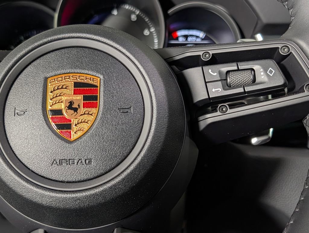 New 2026 Porsche Macan image 37