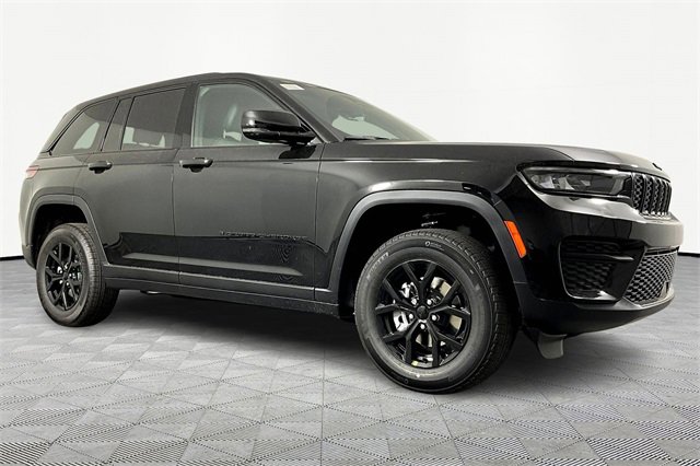 New 2025 Jeep Grand Cherokee Altitude image 3