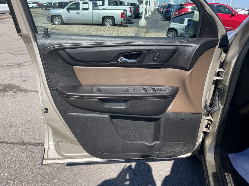 Used 2015 GMC Acadia SLT image 34