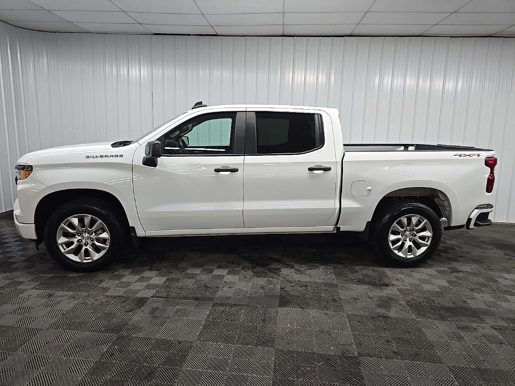 Used 2024 Chevrolet Silverado 1500 Custom image 5
