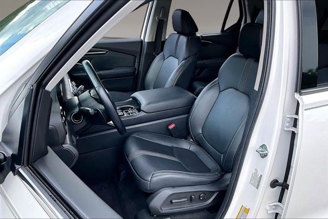 Certified 2025 Honda Pilot Touring image 20