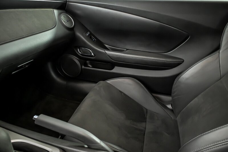 Used 2015 Chevrolet Camaro Z/28 RWD image 29