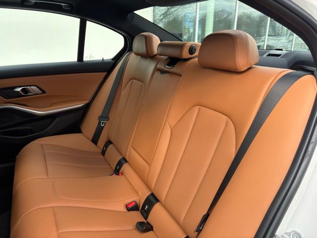 Used 2022 BMW 330i xDrive Sedan w/ Convenience Package image 11