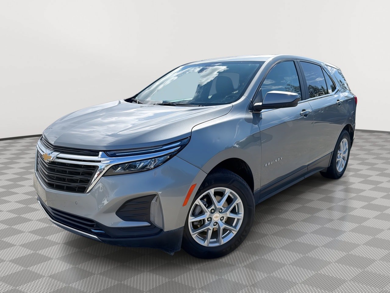 Used 2024 Chevrolet Equinox LT AWD/4WD image 1
