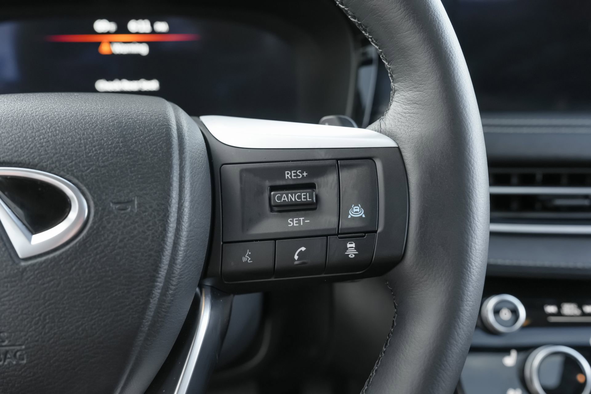 Used 2026 INFINITI QX60 Luxe w/ Cargo Package image 17