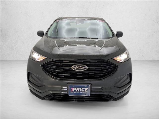 Used 2024 Ford Edge SE w/ Black Appearance Package image 2