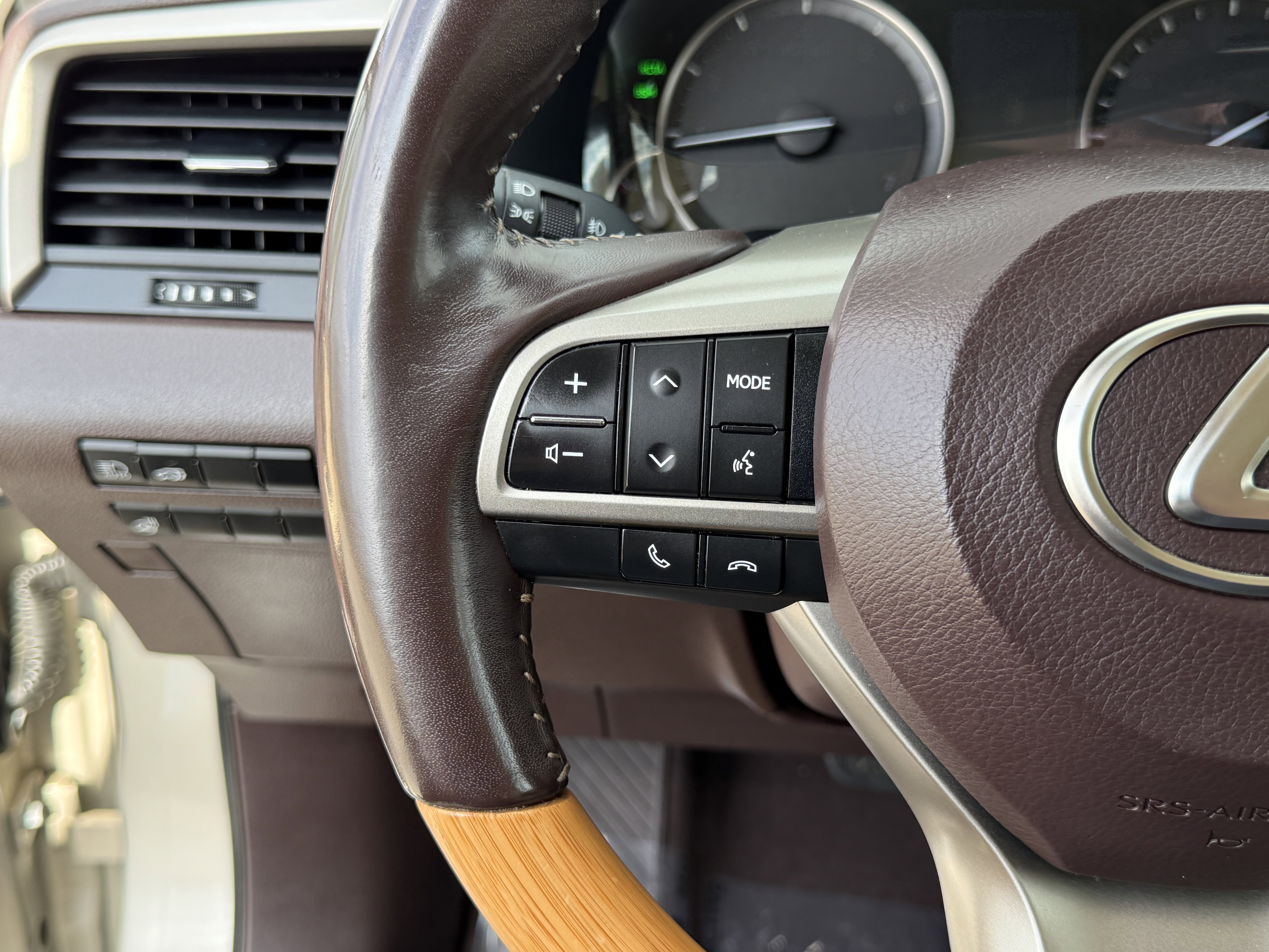 Used 2018 Lexus RX 350 FWD w/ Premium Package image 21