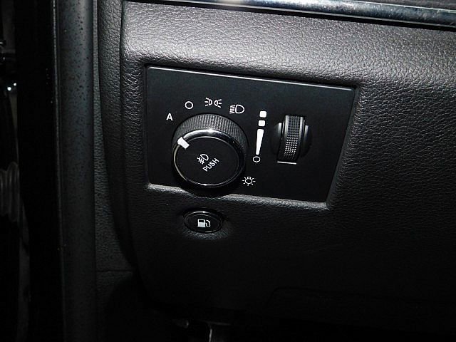 Used 2018 Jeep Grand Cherokee Summit image 21