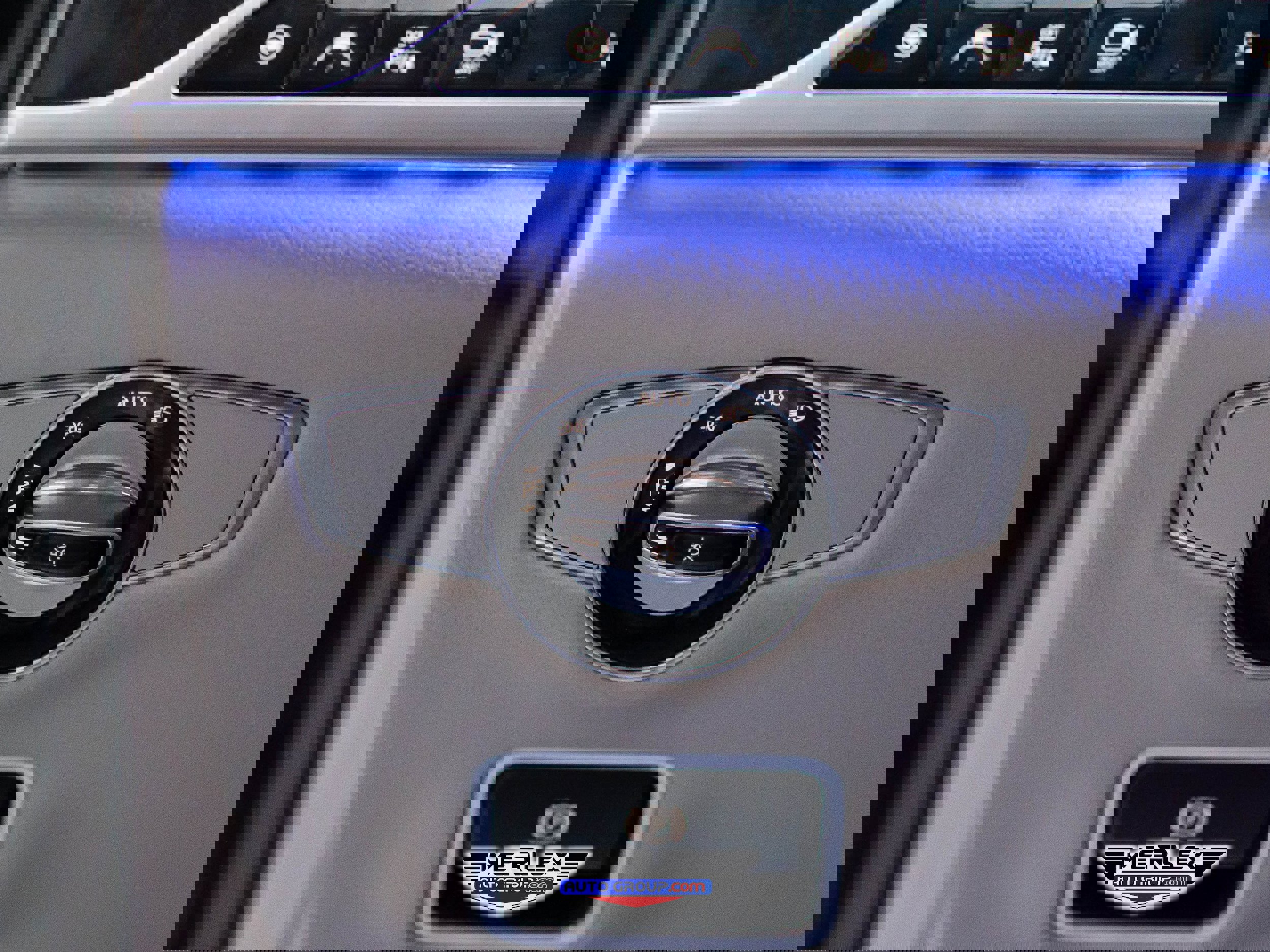 Used 2015 Mercedes-Benz S 550 Sedan w/ Sport Package w/ Sport Package image 41