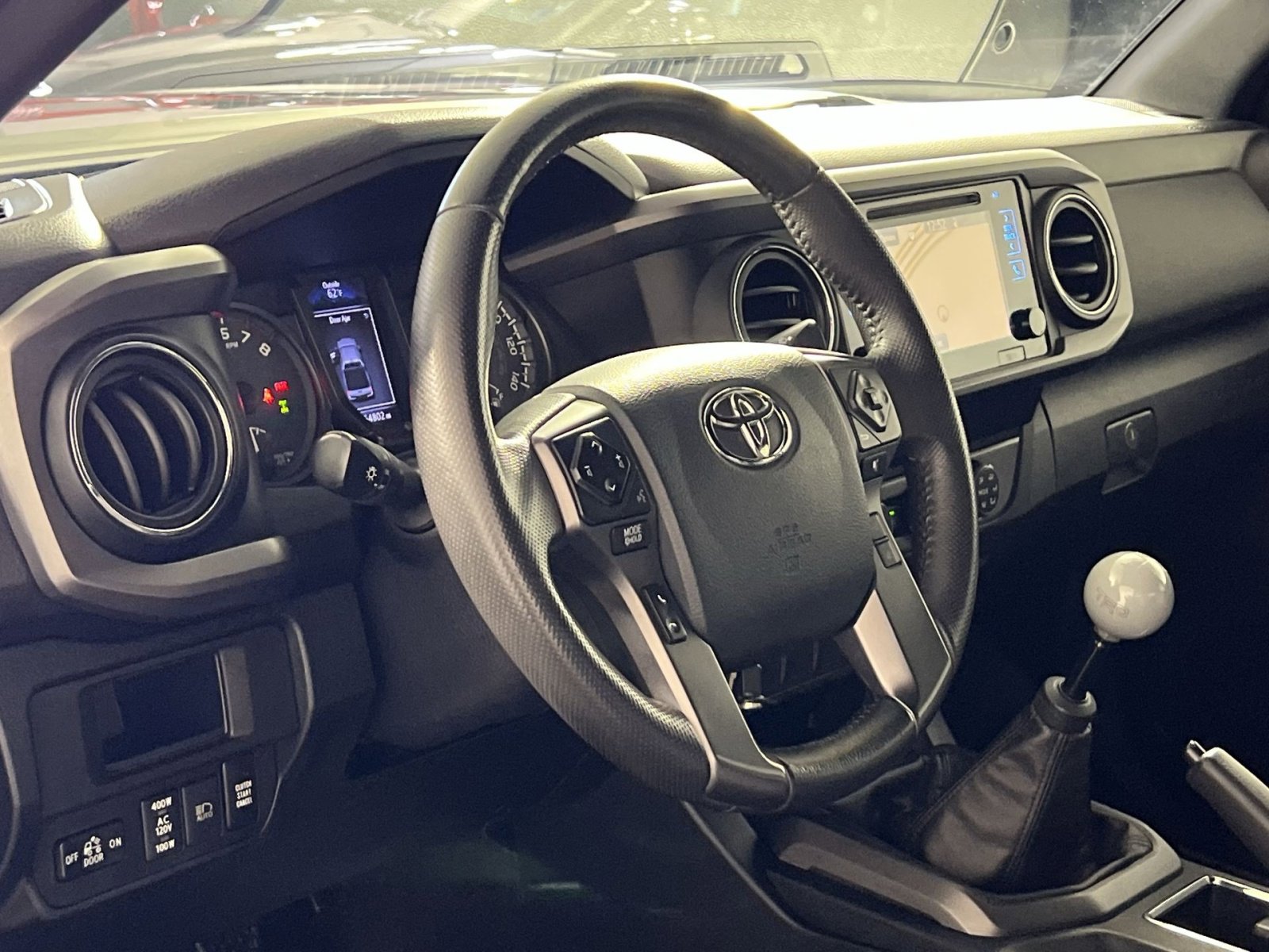 Used 2019 Toyota Tacoma TRD Off-Road image 16