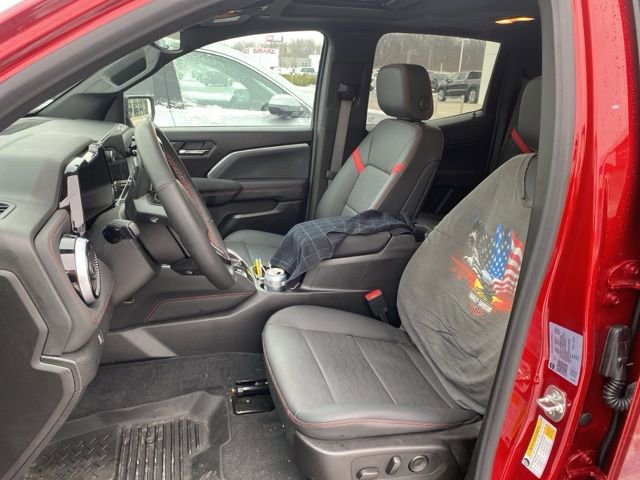 Used 2025 Chevrolet Colorado Z71 w/ Technology Package image 12