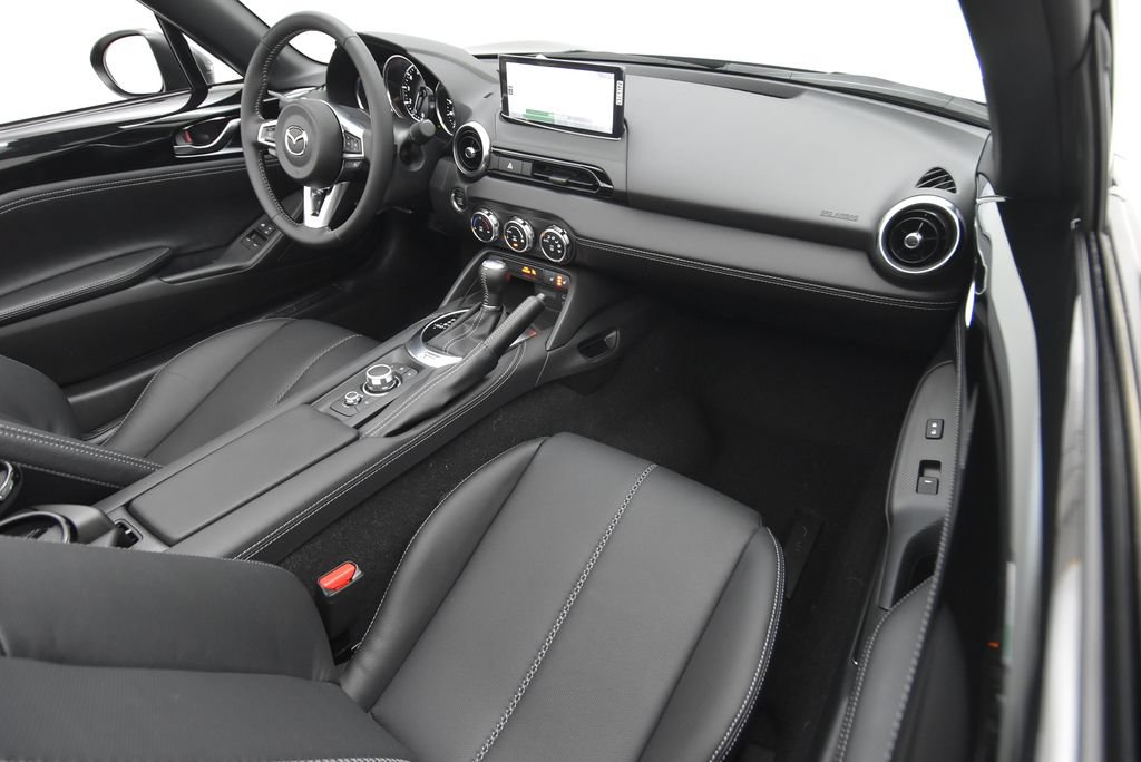 Certified 2025 MAZDA MX-5 Miata Grand Touring RWD image 31