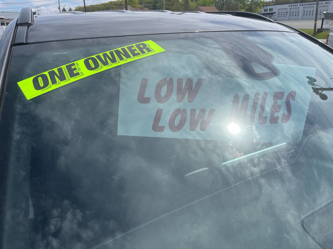 Used 2023 Jeep Compass Latitude AWD/4WD image 28