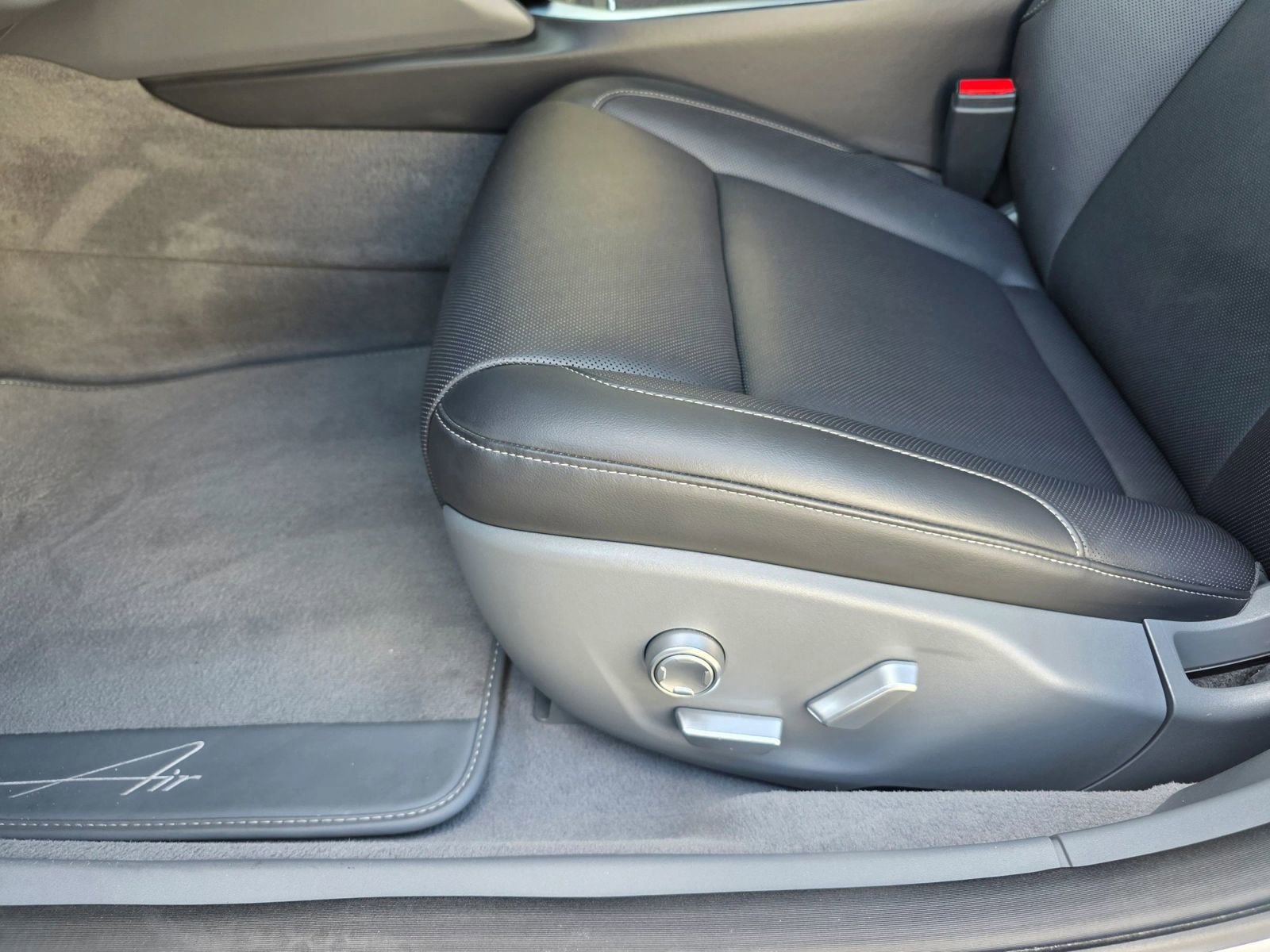 Used 2024 Lucid Air Touring AWD/4WD image 28