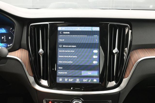 Used 2025 Volvo S60 B5 Plus FWD image 18