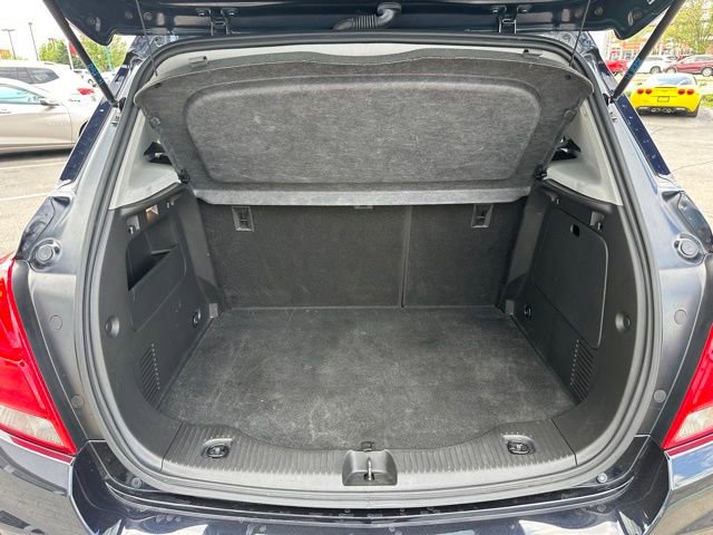 Used 2021 Chevrolet Trax LT FWD image 19