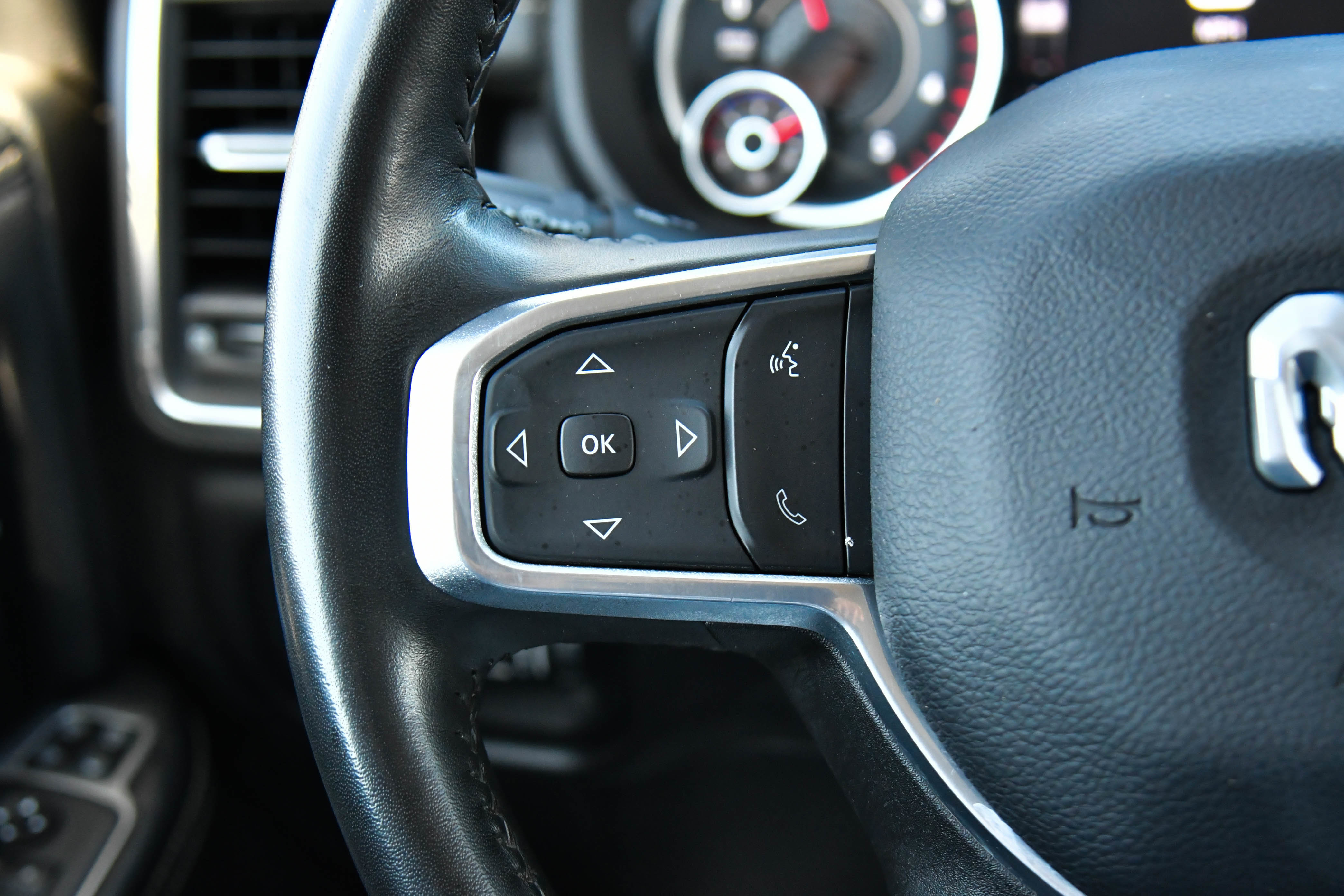 Used 2024 RAM 2500 Laramie image 37