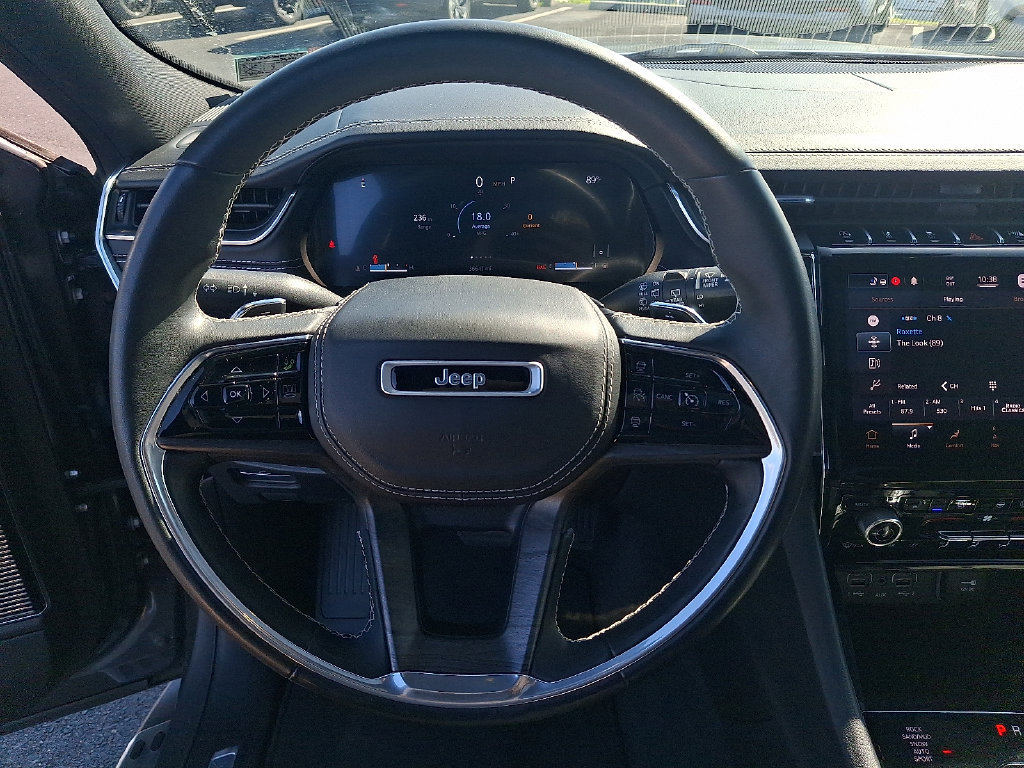 Used 2021 Jeep Grand Cherokee L Overland AWD/4WD image 16