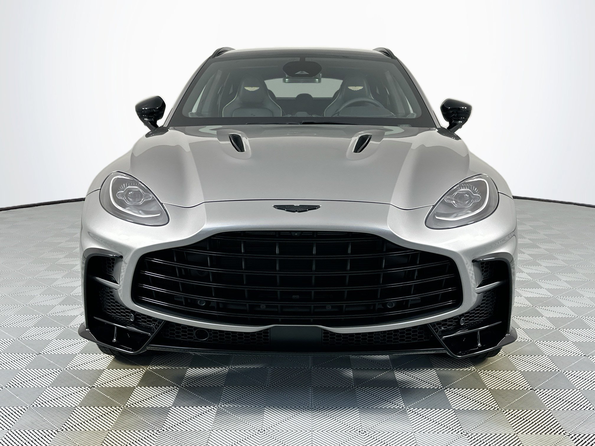 New 2026 Aston Martin DBX 707 AWD/4WD image 2