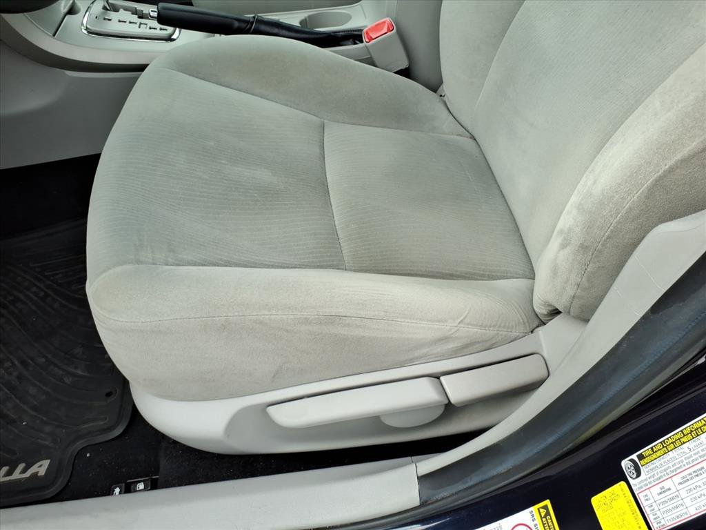 Used 2013 Toyota Corolla LE w/ Premium Pkg FWD image 24
