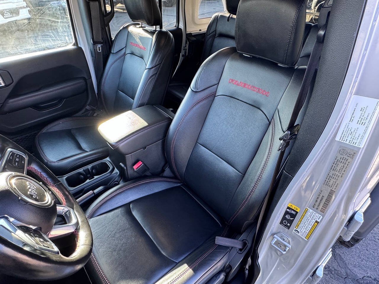 Used 2023 Jeep Wrangler Unlimited Rubicon w/ Cold Weather Group AWD/4WD image 19