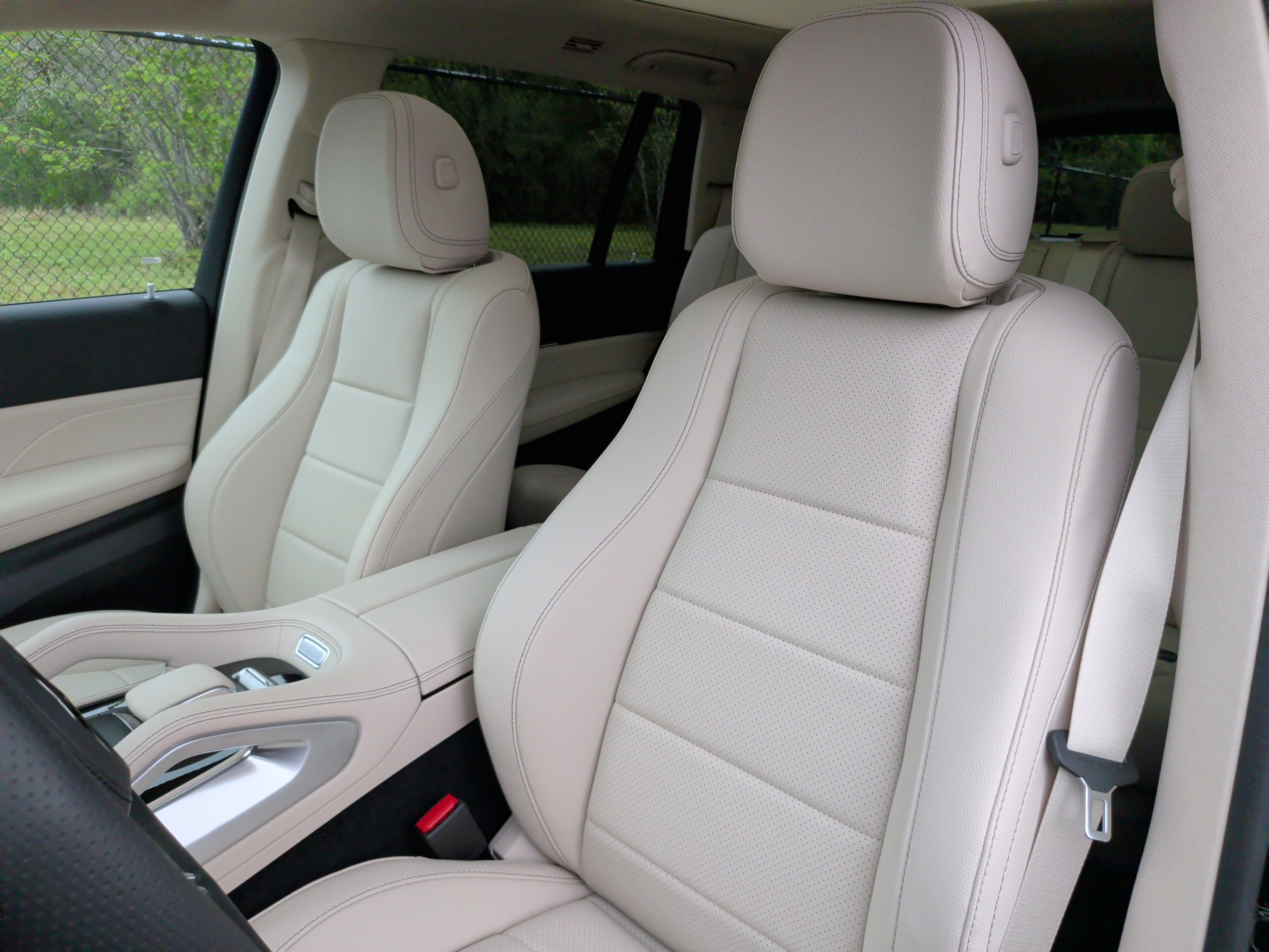 Used 2026 Mercedes-Benz GLS 450 4MATIC image 27